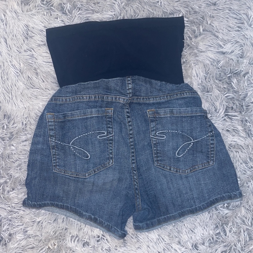 A pair of maternity shorts size S - Picture 4 of 12